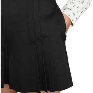 Reiss aurora pleat front tailor shorts size uk4 us0 NWT